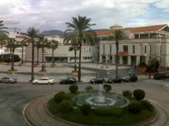 ASALTO AL PODER El 23 de enero los grupos del PA, PP y la tránsfuga de IU, María Teresa Jiménez, presentaron una moción de censura que culminó el 4 de febrero con la elección de Avelino como Alcalde de Salobreña.